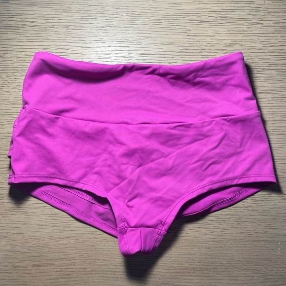 Cut Out Booty Shorts - Picture 14 of 16